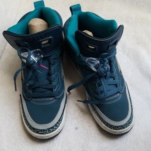 Jordan shoes boys size 6